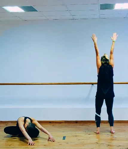 La Esférica. Escuela de danza y baile contemporáneo técnicas de danza 4