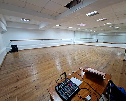 La Esférica. Escuela de danza y baile contemporáneo redidencia